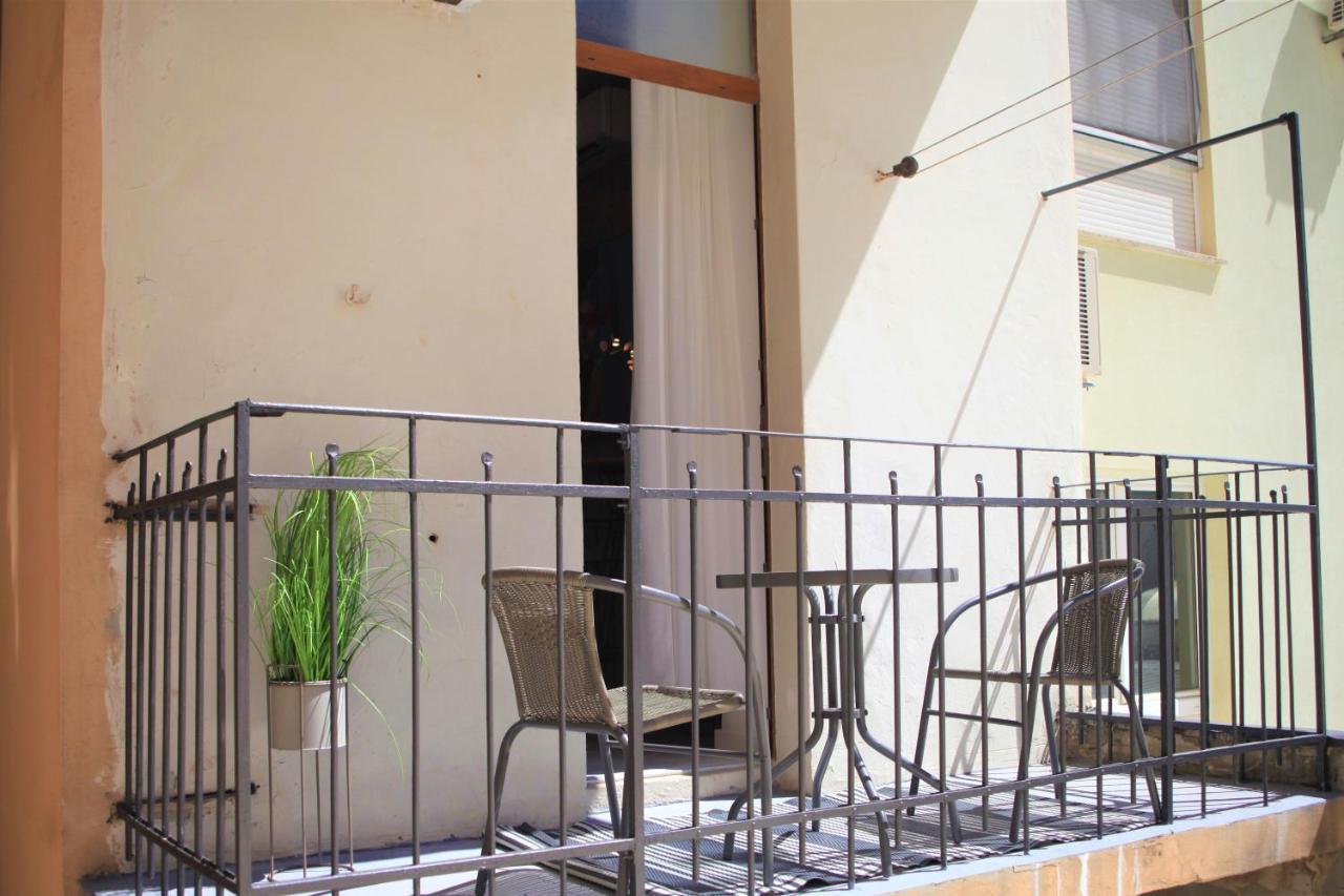 Hedone City Luxury Apartments With Free Parking Pula Exteriér fotografie